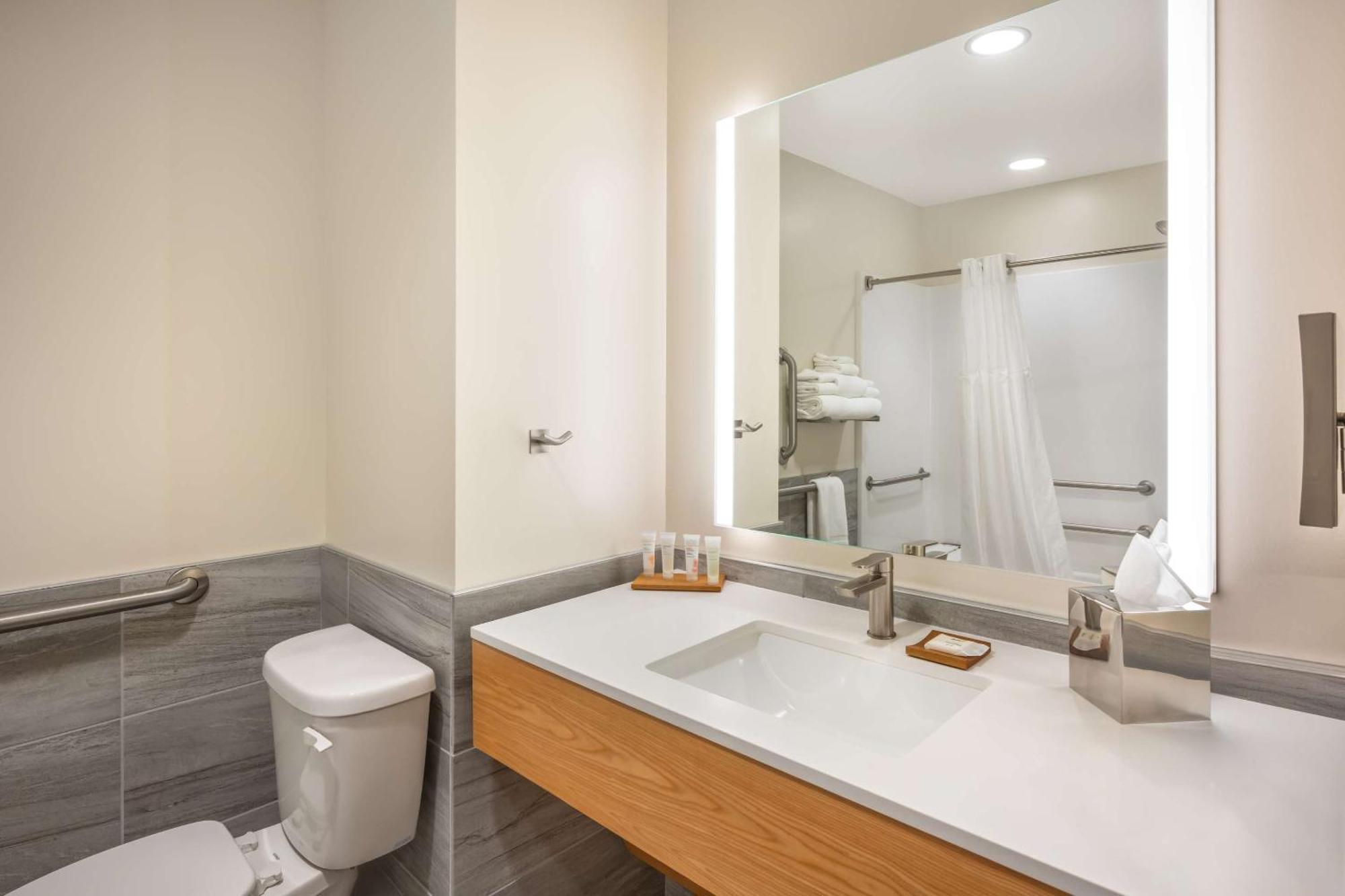 Radisson Hotel Pendleton Airport מראה חיצוני תמונה