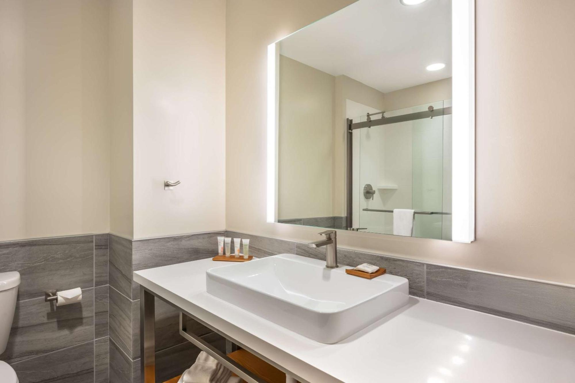 Radisson Hotel Pendleton Airport מראה חיצוני תמונה